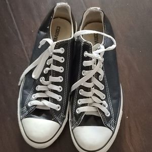 Black leather converse